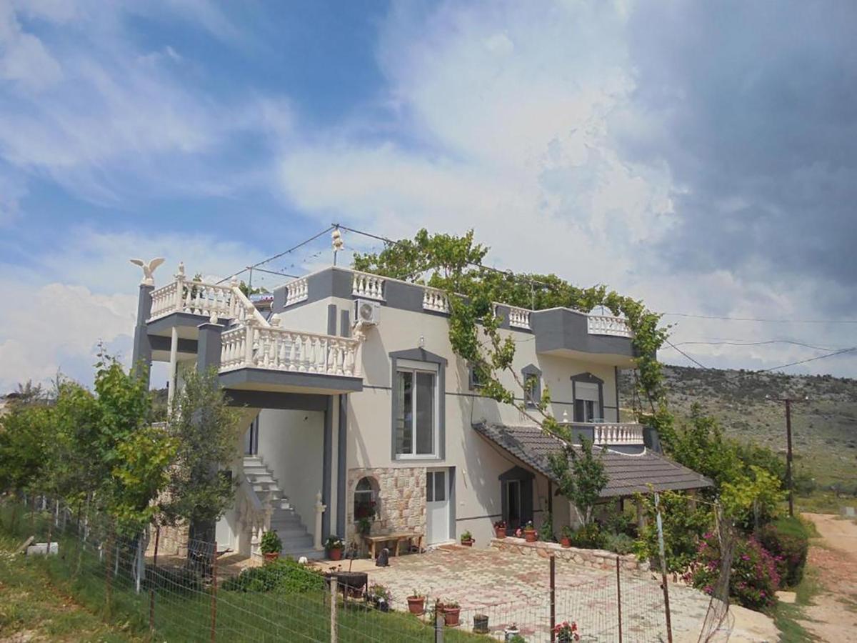 Vila Viktori Εξαμίλιο Εξωτερικό φωτογραφία