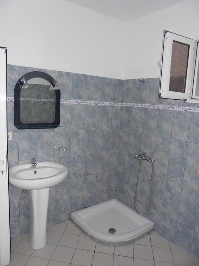Vila Viktori Εξαμίλιο Εξωτερικό φωτογραφία